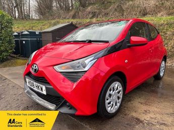 Toyota AYGO 1.0 VVT-i x-play Hatchback 5dr Petrol Manual Euro 6 (71 ps)