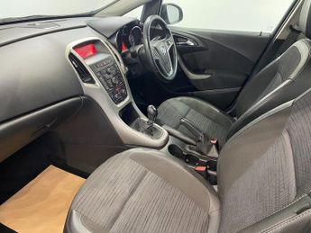 VAUXHALL ASTRA 1.4 16v Excite Hatchback 5dr Petrol Manual Euro 5 (100 ps)