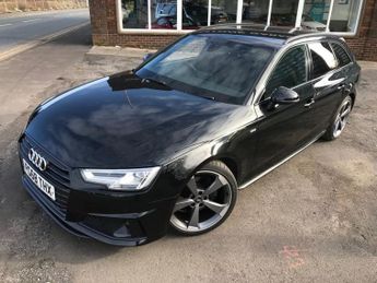 AUDI A4 AVANT 2.0 TFSI 40 Black Edition Estate 5dr Petrol S Tronic Euro 6 (s/s