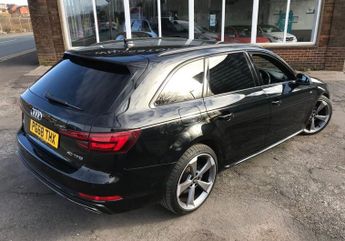 AUDI A4 AVANT 2.0 TFSI 40 Black Edition Estate 5dr Petrol S Tronic Euro 6 (s/s