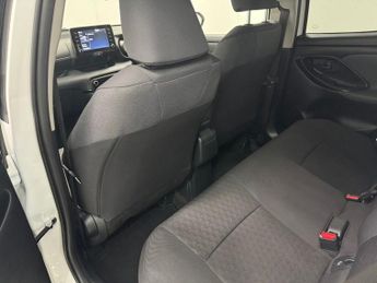 TOYOTA YARIS 1.5 VVT-h Design Hatchback 5dr Petrol Hybrid E-CVT Euro 6 (s/s) 