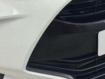 TOYOTA YARIS 1.5 VVT-h Design Hatchback 5dr Petrol Hybrid E-CVT Euro 6 (s/s) 