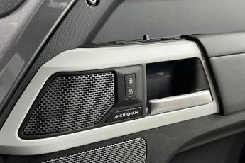 LAND ROVER DEFENDER 2.0 P300 X-Dynamic SE SUV 5dr Petrol Auto 4WD Euro 6 (s/s) (300 