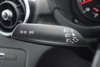 AUDI A1 1.4 TFSI S line Hatchback 3dr Petrol S Tronic Euro 6 (s/s) (125 