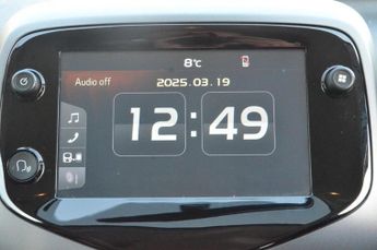 TOYOTA AYGO 1.0 VVT-i x-trend Hatchback 5dr Petrol Manual Euro 6 (71 ps)