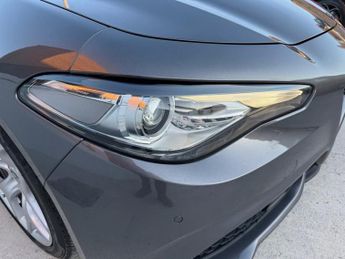 ALFA ROMEO GIULIA 2.2 TD Speciale Saloon 4dr Diesel Auto Euro 6 (s/s) (190 ps)