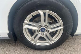 FORD FOCUS 1.0T EcoBoost Zetec Hatchback 5dr Petrol Manual Euro 6 (s/s) (12