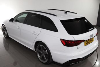 AUDI A4 AVANT 2.0 TFSI 40 Black Edition Estate 5dr Petrol S Tronic Euro 6 (s/s