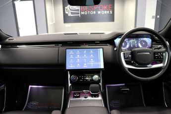 LAND ROVER RANGE ROVER P400 3.0 MHEV SE 