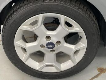 FORD KA 1.2 Titanium Hatchback 3dr Petrol Manual Euro 6 (s/s) (69 ps) - 