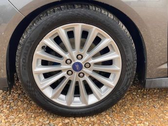 FORD C-MAX 1.0T EcoBoost Titanium MPV 5dr Petrol Manual Euro 6 (s/s) (125 p