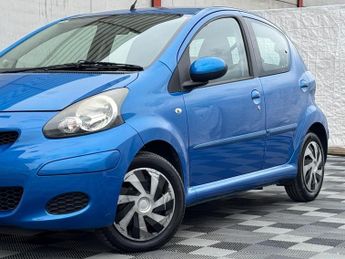 TOYOTA AYGO 1.0 VVT-i Blue Hatchback 5dr Petrol MultiMode Euro 4 (67 bhp)