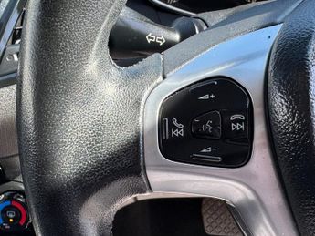 FORD FIESTA 1.6 Zetec Hatchback 5dr Petrol Powershift Euro 6 (105 ps)