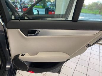 MERCEDES-BENZ C-CLASS 2.1 C220 CDI SPORT 4d 168 BHP