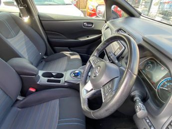 NISSAN LEAF 40kWh Acenta Hatchback 5dr Electric Auto (150 ps)