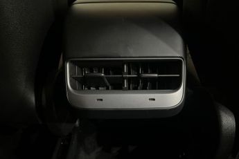 TESLA MODEL Y (Dual Motor) Long Range SUV 5dr Electric Auto 4WDE (384 bhp) Gla