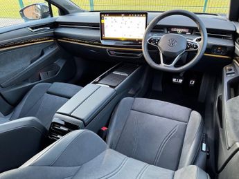 VOLKSWAGEN ID.7 Pro 77kWh Match Fastback 5dr Electric Auto (286 ps)