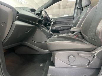 FORD KUGA 1.5 TDCi ST-Line SUV 5dr Diesel Manual Euro 6 (s/s) (120 ps)