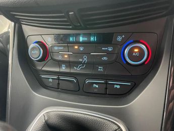 FORD KUGA 1.5 TDCi ST-Line SUV 5dr Diesel Manual Euro 6 (s/s) (120 ps)