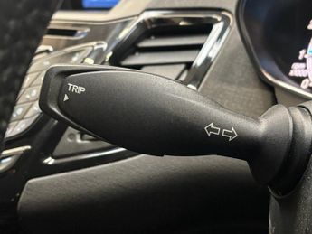 FORD FIESTA 1.0T EcoBoost Zetec Hatchback 5 Door Petrol Automatic White Powe