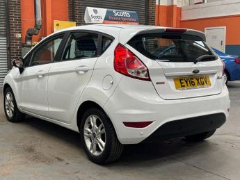 FORD FIESTA 1.0T EcoBoost Zetec Hatchback 5 Door Petrol Automatic White Powe
