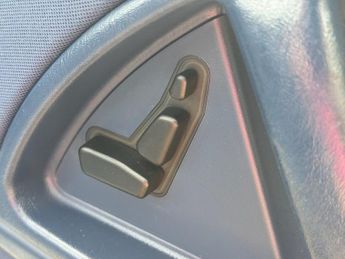 MERCEDES-BENZ SL 2.8 SL280 Convertible 2dr Petrol Automatic (289 g/km, 193 bhp)