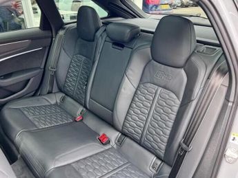 AUDI RS6 AVANT 4.0 TFSI V8 Carbon Black Estate 5dr Petrol Tiptronic quattro Eur
