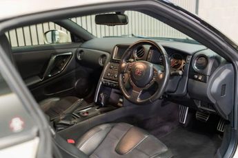NISSAN GT-R 3.8 V6 45th Anniversary Coupe 2dr Petrol Auto 4WD Euro 5 (550 ps