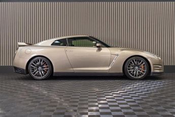NISSAN GT-R 3.8 V6 45th Anniversary Coupe 2dr Petrol Auto 4WD Euro 5 (550 ps
