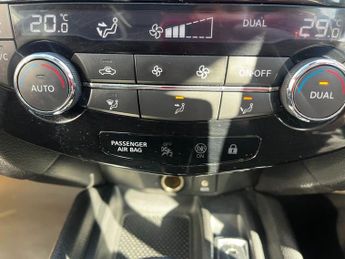 NISSAN X-TRAIL 1.6 dCi n-tec SUV 5dr Diesel XTRON Euro 5 (s/s) (130 ps)