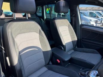 VOLKSWAGEN TIGUAN 2.0 TSI BlueMotion Tech R-Line SUV 5dr Petrol DSG 4Motion Euro 6