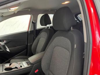 HYUNDAI KONA 64kWh Premium SUV 5dr Electric Auto (10.5kW Charger) (204 ps) 1 