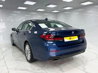 BMW 5 SERIES 3.0 530d MHT SE Saloon 4dr Diesel Hybrid Steptronic xDrive Euro 