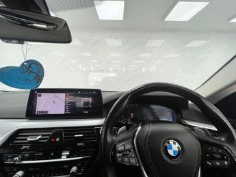 BMW 5 SERIES 3.0 530d MHT SE Saloon 4dr Diesel Hybrid Steptronic xDrive Euro 