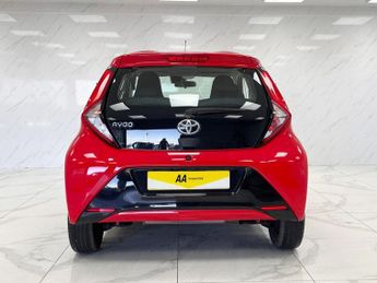 TOYOTA AYGO 1.0 VVT-i x-play Hatchback 5dr Petrol Manual Euro 6 (s/s) (71 ps