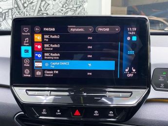 VOLKSWAGEN ID.3 Pro Performance 58kWh Family Hatchback 5dr Electric Auto (204 ps