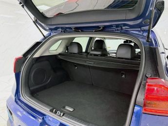 KIA NIRO 64kWh 4+ SUV 5dr Electric Auto (201 bhp) 1 OWNER! 