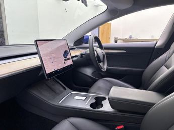TESLA Model 3 Standard Range Plus Saloon 4dr Electric Auto RWD (241 bhp)