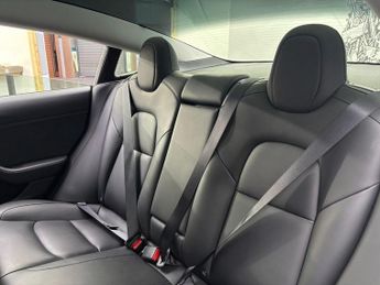 TESLA Model 3 Standard Range Plus Saloon 4dr Electric Auto RWD (241 bhp)