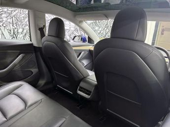TESLA Model 3 Standard Range Plus Saloon 4dr Electric Auto RWD (241 bhp)