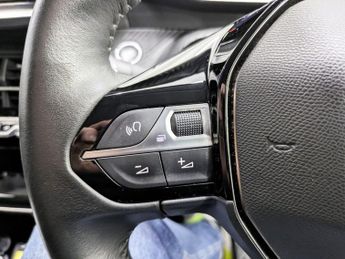 PEUGEOT 208 1.2 PureTech Allure Premium Hatchback 5dr Petrol Manual Euro 6 (