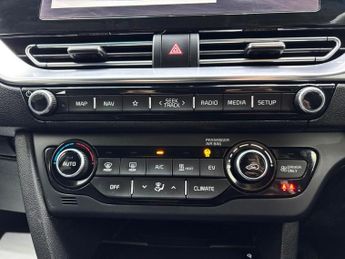 KIA NIRO 64kWh 3 SUV 5dr Electric Auto (201 bhp)
