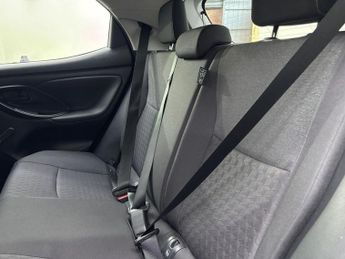 TOYOTA YARIS 1.5 VVT-h Icon Hatchback 5dr Petrol Hybrid E-CVT Euro 6 (s/s) (1