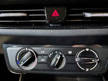 SKODA FABIA 1.0 TSI Colour Edition Hatchback 5dr Petrol DSG Euro 6 (s/s) (11