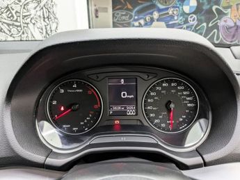 AUDI Q2 1.6 TDI 30 S line SUV 5dr Diesel S Tronic Euro 6 (s/s) (116 ps)