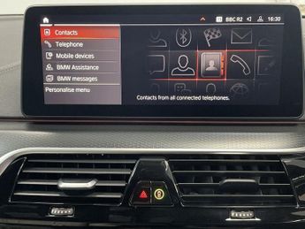 BMW 5 SERIES 4.4 M550i V8 Saloon 4dr Petrol Steptronic xDrive Euro 6 (s/s) (5