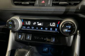 TOYOTA RAV4 2.5 VVT-h Dynamic SUV 5dr Petrol Hybrid CVT Euro 6 (s/s) (218 ps