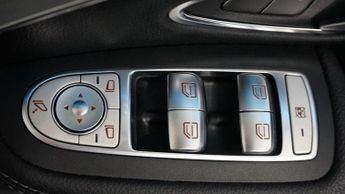MERCEDES-BENZ C-CLASS 2.1 C220 BlueTEC AMG Line (Premium) Saloon 4dr Diesel G-Tronic+ 