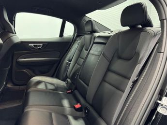 VOLVO S60 2.0 T5 R-Design Edition Saloon 4dr Petrol Auto Euro 6 (s/s) (250