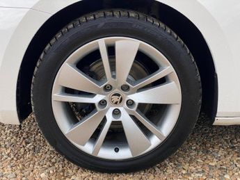 SKODA SUPERB 2.0 TSI SE L Executive Estate 5dr Petrol DSG Euro 6 (s/s) (220 p